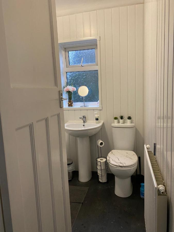 Room 2 Peaceful Stay Near Derby City Centre Bagian luar foto