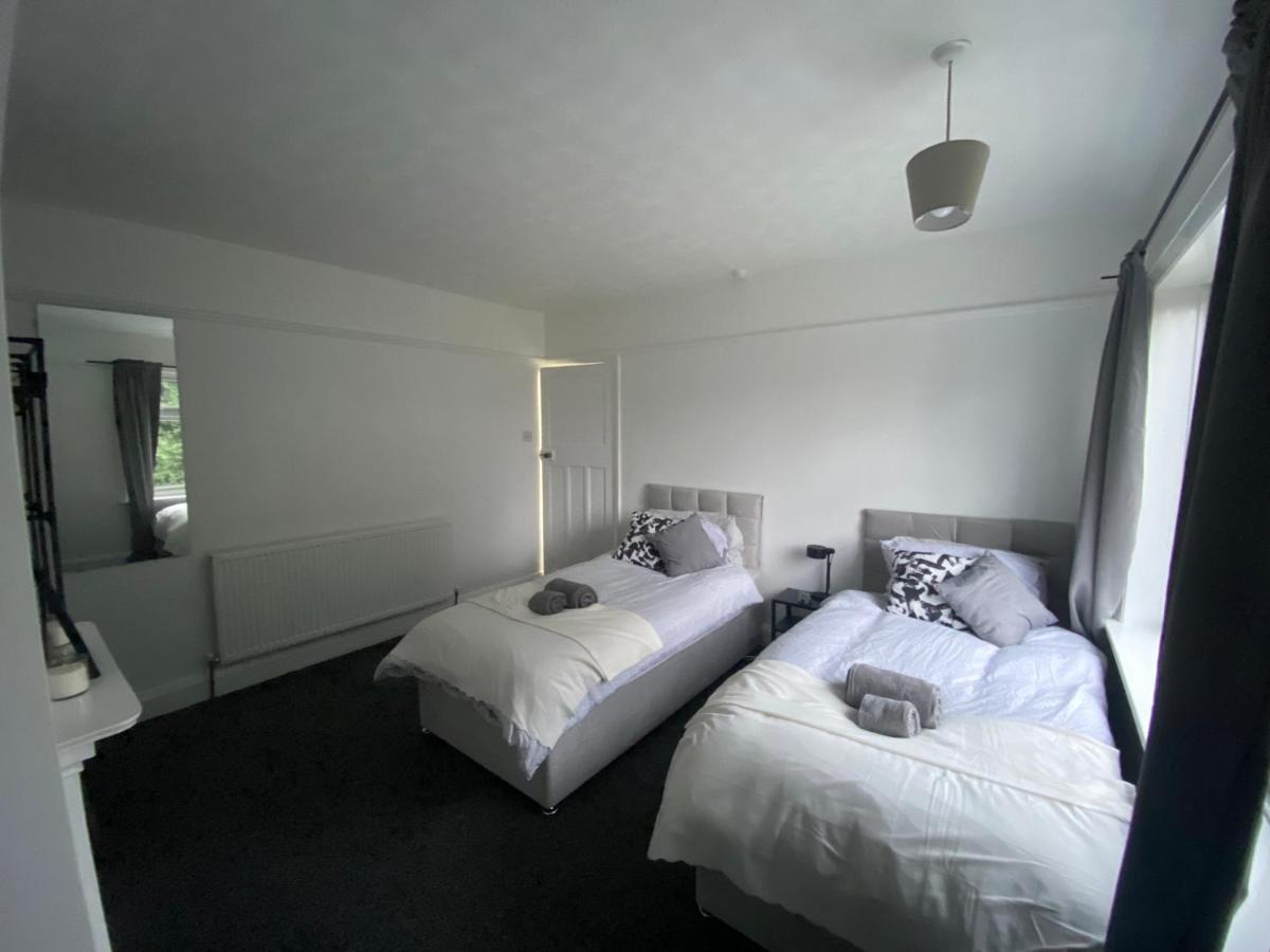 Room 2 Peaceful Stay Near Derby City Centre Bagian luar foto