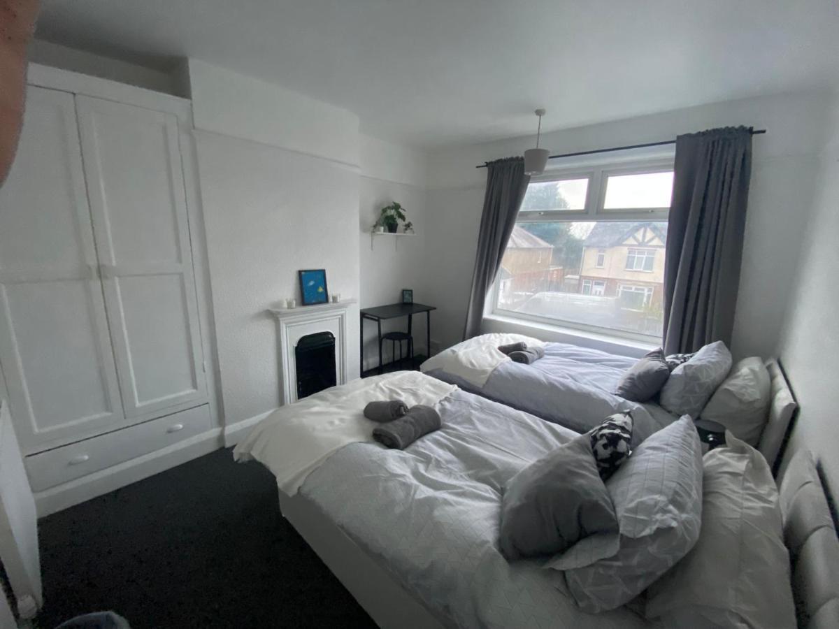 Room 2 Peaceful Stay Near Derby City Centre Bagian luar foto