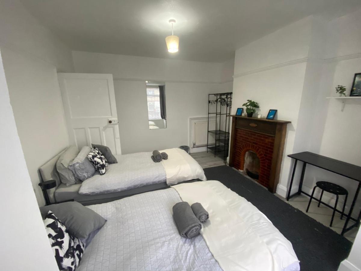 Room 2 Peaceful Stay Near Derby City Centre Bagian luar foto